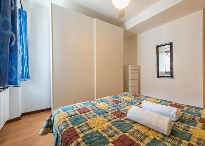 Lägenhet Borgo Due Con Parcheggio