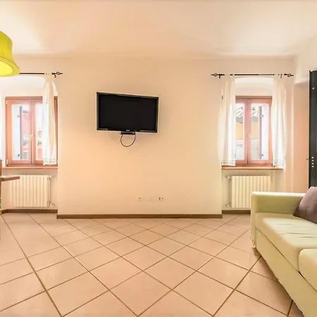 Borgo Due Con Parcheggio Μαλτσεζίνε